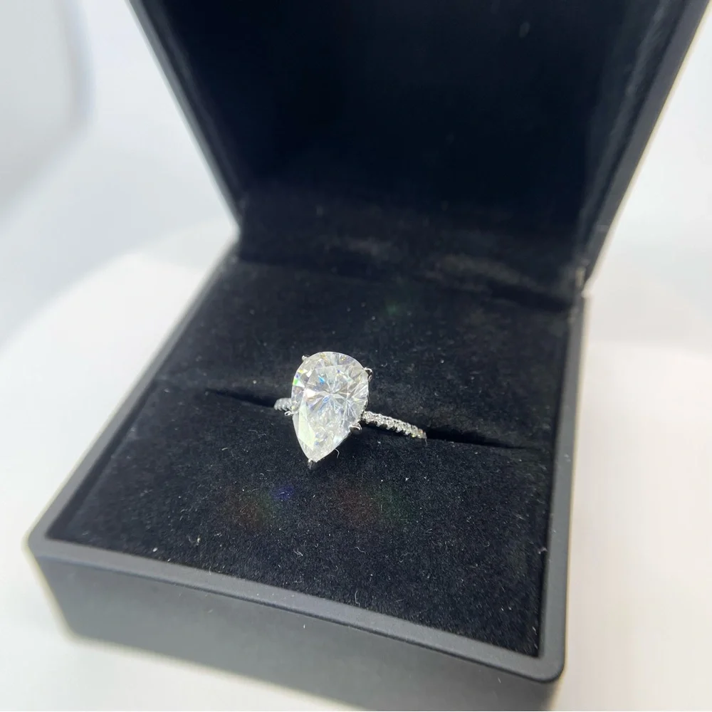 Genuine GRA Moissanite Pear-Shaped 5 ct Solitaire Ring in Silver. Sz 7